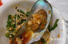 Steamed Mussels with Garlic