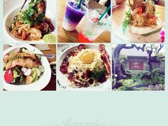 -Chom Cafe and Restaurant