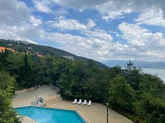 -昆明春城湖畔度假村