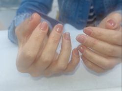 -赢韵美甲美睫瑞士净斑中心