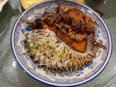 -梓檚中餐厅湖北菜小龙虾武昌鱼排骨藕汤(黄鹤楼店)