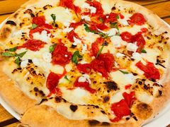 -城市大道红炉披萨烘焙坊