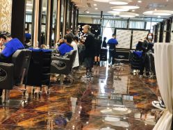 -八佰伴8008星级形象店