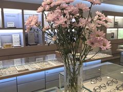 -吴良材眼镜(南京东路总店)