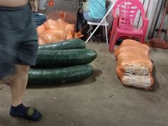 -三亚新鸿港水果一级批发市场