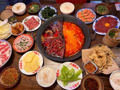 -萍姐火锅·公路夜市(武汉首店)