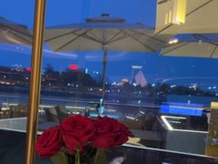 -MONICH牛排融合餐厅(和义大道购物中心店)