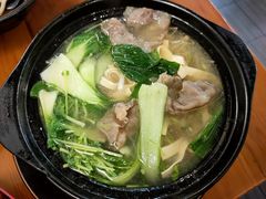 -丽虹云南过桥米线(兴工街店)