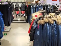 -唯品会(北京国瑞城店)