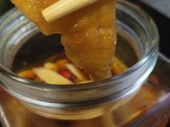 秘制凤爪-月半小炉焖烤