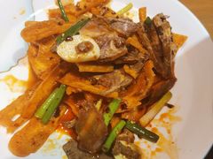 牛肉拌锅盔-小杨烤肉·陕西烧烤·陕西地方菜(龙首店)