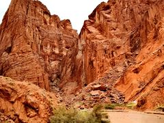 -天山神秘大峡谷