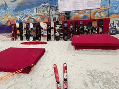 -乔波室内滑雪场