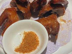 中山妙龄乳鸽-十二粤味·顺德菜·烧鹅点心(五四广场店)