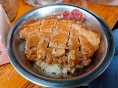 -梁阿婆廿年老牌扣肉糯米饭