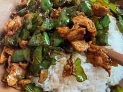 青椒炒肉盖码饭-德天顺盖码饭(人民西路店)