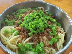 素椒杂酱面-左撇子私房面