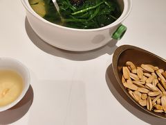 -桂满陇·江南茶餐厅·蟹黄小笼汤包(中山公园店)