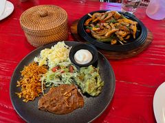 -Pistolera Mexican Cantina女枪手墨西哥餐厅(碧云路店)