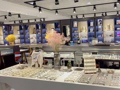 -宏宇眼镜蔡司依视路折扣店(兆佳眼镜城店)