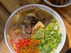 鸡肉饵丝小碗-文山荷鲜居(翠湖店)