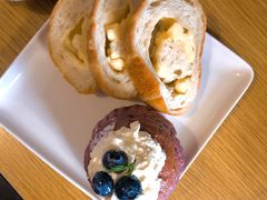 芝士粒粒法包-PAPER STONE BAKERY(天环店)
