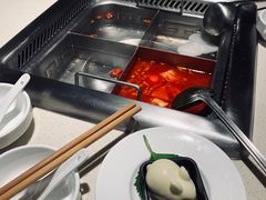 -海底捞火锅鲜切牛肉主题店(长寿路店)