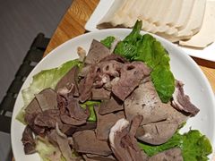 -茸梅路右拐龙虾-农家菜(松江店)