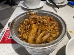 鱼香茄子煲-香港新发烧腊茶餐厅(书城店)