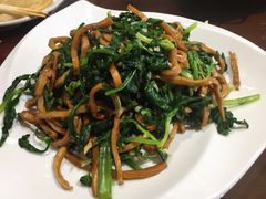 -东来菜馆•手抓海鲜家常菜•海鲜锅贴(鸽子窝店)