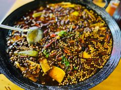 老铁锅秘制美蛙-鸿顺老铁锅美蛙鱼府(解放碑店)