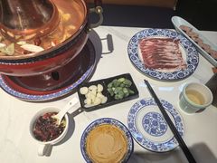 -一只羊·铜锅涮羊肉烧烤