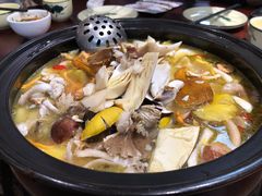 -菌之家·专业纯野生菌火锅·特色炒菌
