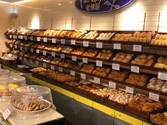 面包甜点陈列柜-老佛爷饼店