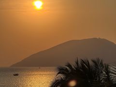 -日落吧·海景咖啡厅·餐酒吧·鸡尾酒·下午茶·乐队表演·浪漫夕阳·三亚文华东方酒店
