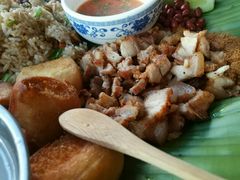 -曼听小寨岩香宰傣家美食城(勐海路店)