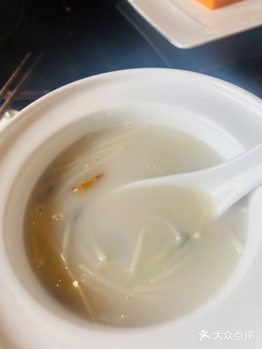 名佳荟鱼茸海鲜羹图片