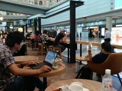 大堂-星巴克(北京首都国际机场7店)