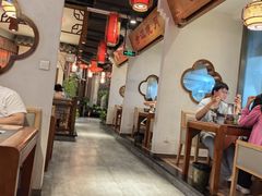 -万重锦·人文川菜馆(骡马市店)