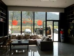 -铂逸梦秦酒店(横店梦幻谷店)