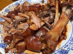 -老天桥酱肉烧饼夹肘子(天桥店)
