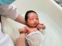 -萧乐母婴·住家月嫂·育婴师