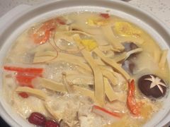 招牌猪骨煲-三人行骨头王火锅(长寿店)