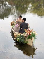 -雪中彩影婚纱摄影·微光艺术中心