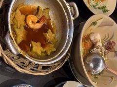 -Cuc Gach Quan Restaurant