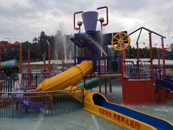 长沙乐民水上乐园-"离得比较近,还是挺适合带小孩子来玩的,我.