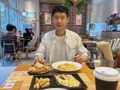 -必胜客(WOW昙华林店)