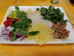 -官塘陈记鱼生·潮汕砂锅粥·牛肉火锅(潮枫路总店)