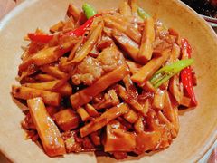 -巷子里小酒馆(西三道街店)