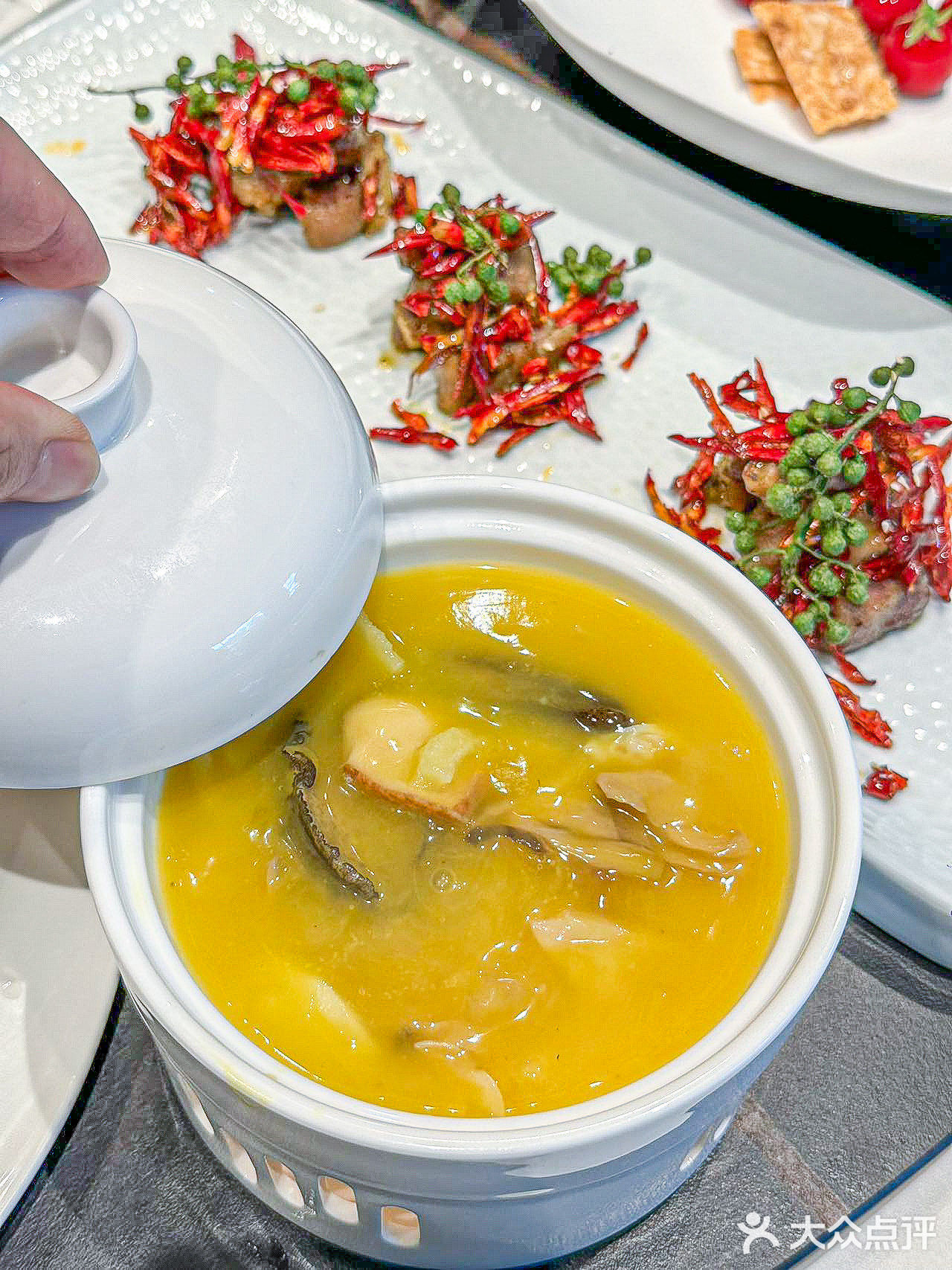 没看错，这家店真的在东湖！真的是太爱那种环境好